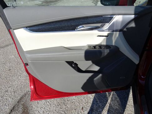 Certified 2024 Cadillac XT6 Premium Luxury image 14