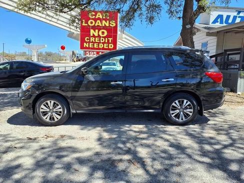 Used 2017 Nissan Pathfinder S FWD image 4