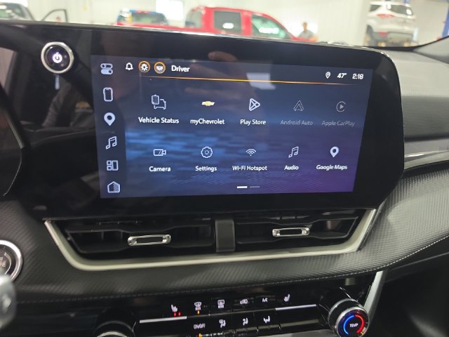 Used 2026 Chevrolet Equinox LT AWD/4WD image 13
