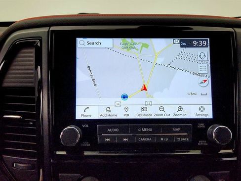 Used 2024 Nissan Titan PRO-4X w/ Pro-4x Convenience Package AWD/4WD image 18