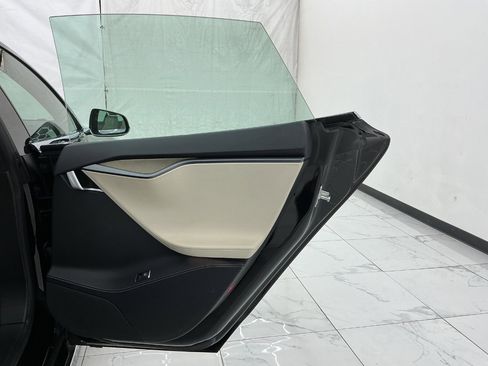 Used 2021 Tesla Model S Long Range Plus AWD/4WD image 25