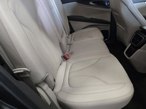 Used 2020 Lincoln Nautilus Reserve image 19