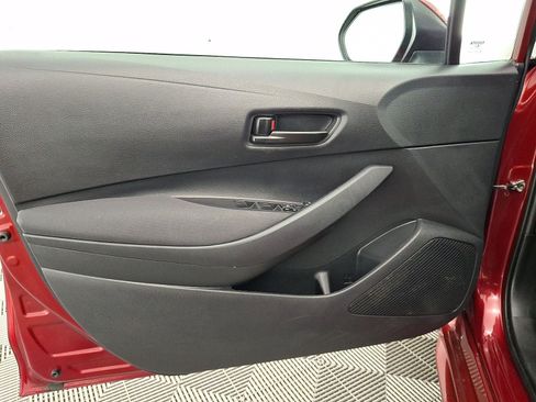 Used 2024 Toyota Corolla LE FWD image 2