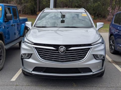 Used 2022 Buick Enclave Essence w/ Experience Buick Package image 2