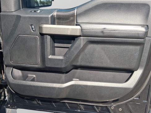 Used 2018 Ford F150 Raptor w/ Equipment Group 802A Luxury AWD/4WD image 32