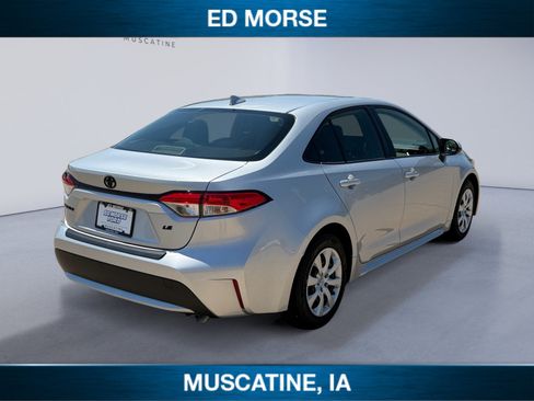 Used 2021 Toyota Corolla LE FWD image 5