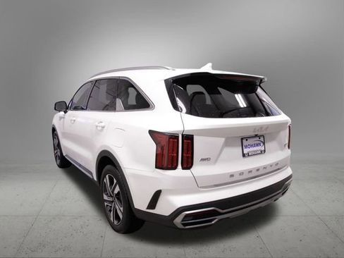 Used 2022 Kia Sorento SX Prestige w/ Panoramic Sunroof Package image 4