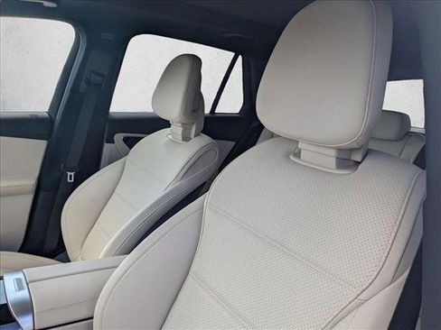 Used 2023 Mercedes-Benz GLC 300 4MATIC w/ Exclusive Trim Package image 15