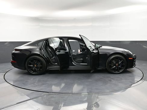 New 2026 Porsche Panamera image 35