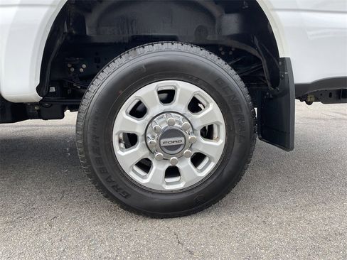 Used 2023 Ford F250 XLT w/ Snow Plow Prep Package image 10