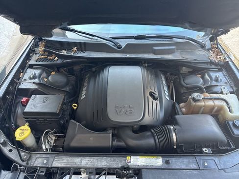 Used 2010 Dodge Challenger R/T image 11