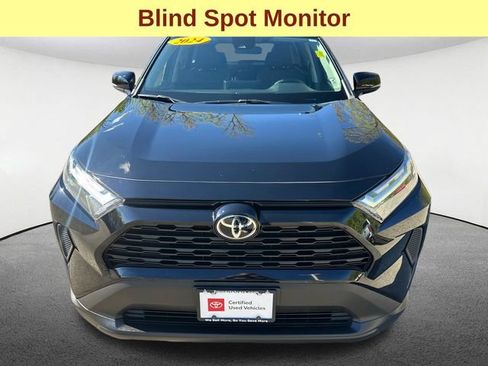 Used 2024 Toyota RAV4 XLE AWD/4WD image 4
