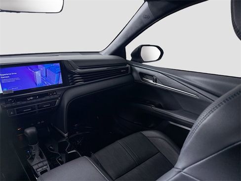 Used 2025 Toyota Camry XSE image 22