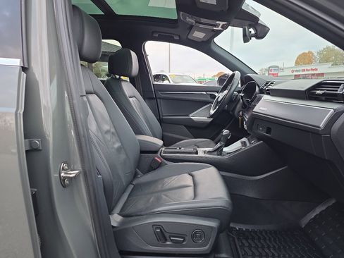 Used 2022 Audi Q3 2.0T Premium Plus image 26