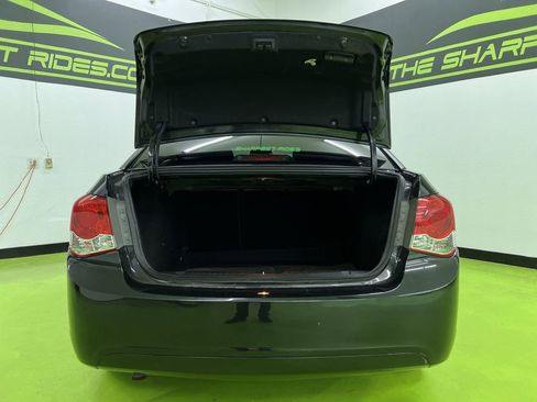 Used 2013 Chevrolet Cruze LS FWD image 9