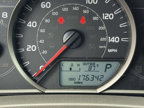 Used 2014 Toyota RAV4 XLE AWD/4WD image 13