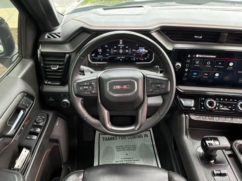 Used 2024 GMC Sierra 1500 AT4 w/ Technology Package AWD/4WD image 13