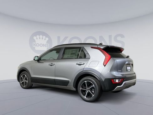 New 2026 Kia Niro EX image 4