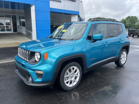 Used 2021 Jeep Renegade Latitude FWD image 1