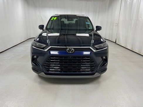 Used 2024 Toyota Grand Highlander Platinum AWD/4WD image 3