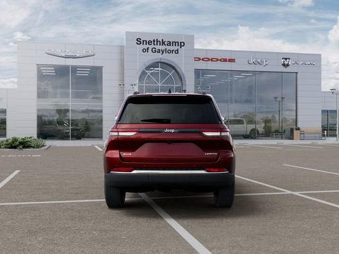 New 2025 Jeep Grand Cherokee Limited w/ Trailer Tow Package AWD/4WD image 7