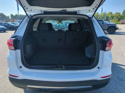 Used 2024 Chevrolet Equinox LT FWD image 31