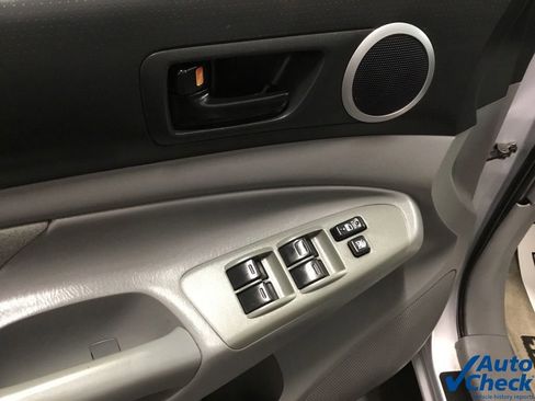 Used 2011 Toyota Tacoma 4x4 Double Cab w/ TRD Sport Pkg image 20