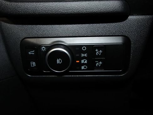 Used 2024 Ford Escape SE image 9