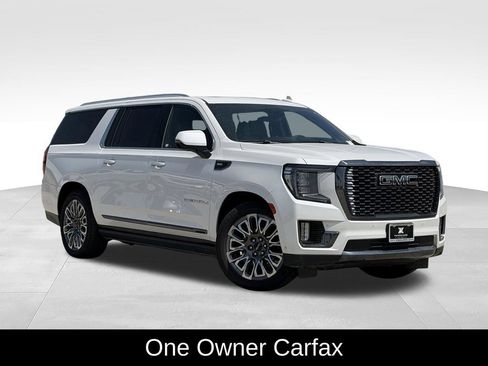 Used 2023 GMC Yukon XL Denali Ultimate AWD/4WD image 2
