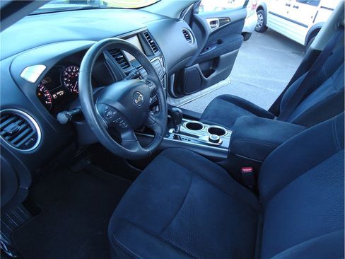 Used 2013 Nissan Pathfinder SV image 21