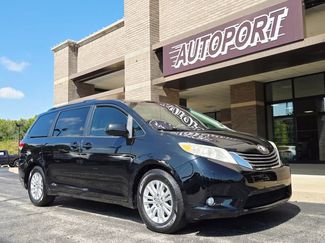 Used 2014 Toyota Sienna XLE image 1