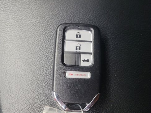 Used 2018 Honda Accord Sport image 32