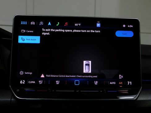 Used 2025 Volkswagen Golf image 58