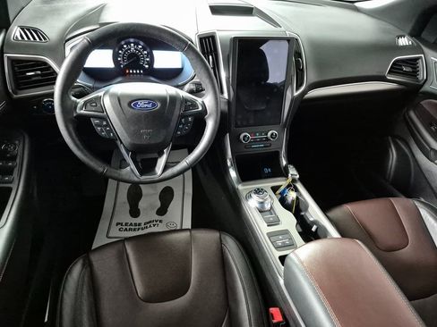 Used 2021 Ford Edge Titanium w/ Equipment Group 301A image 10
