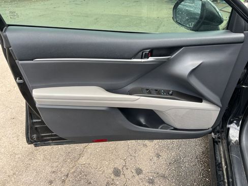 Used 2021 Toyota Camry LE FWD image 19