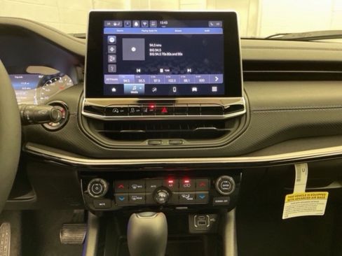 New 2025 Jeep Compass Latitude w/ Sun & Sound Group image 12