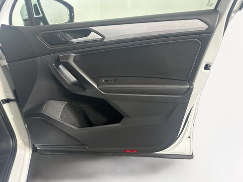 Used 2022 Volkswagen Tiguan S FWD image 33