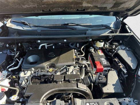 Used 2020 Toyota RAV4 XLE image 14
