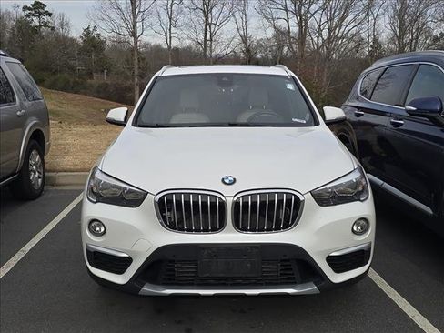 Used 2019 BMW X1 xDrive28i w/ Convenience Package image 2