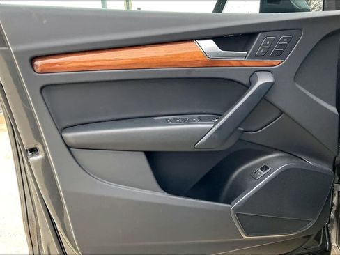 Used 2022 Audi Q5 2.0T Premium w/ Convenience Package image 20