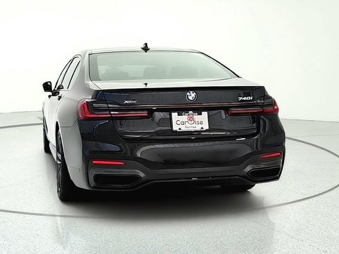 Used 2022 BMW 740i xDrive w/ M Sport Package AWD/4WD image 6