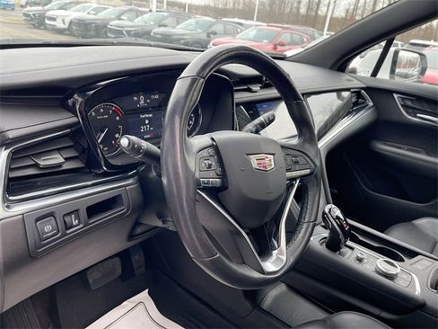 Used 2021 Cadillac XT6 Premium Luxury image 10