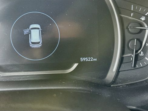 Used 2019 Hyundai Santa Fe SEL AWD/4WD image 16