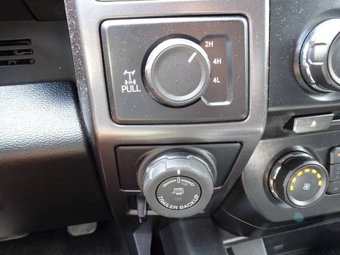 Used 2017 Ford F150 XLT w/ Equipment Group 302A Luxury AWD/4WD image 27