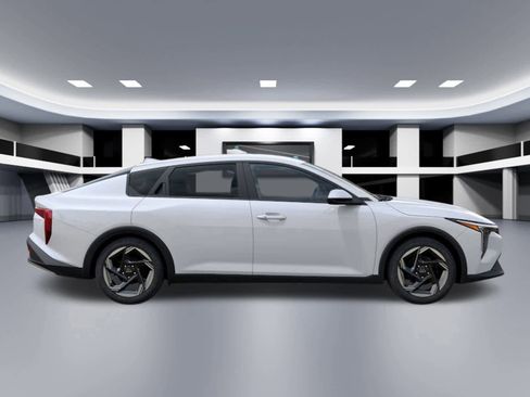 New 2026 Kia K4 EX image 7