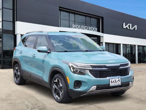 Certified 2024 Kia Seltos EX FWD image 3