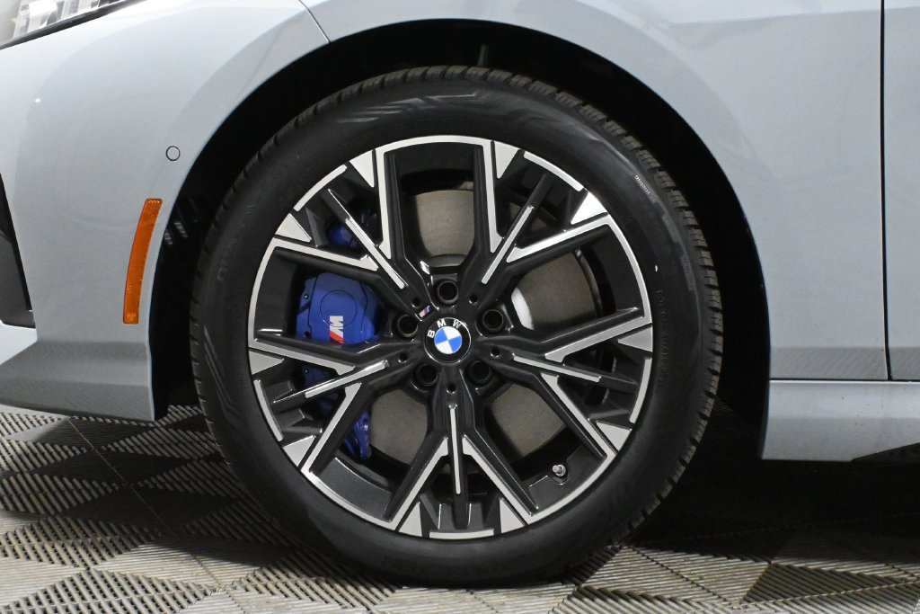 Used 2025 BMW M235i xDrive w/ Premium Package AWD/4WD image 12