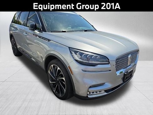 Used 2020 Lincoln Aviator Reserve w/ Equipment Group 201A AWD/4WD image 4