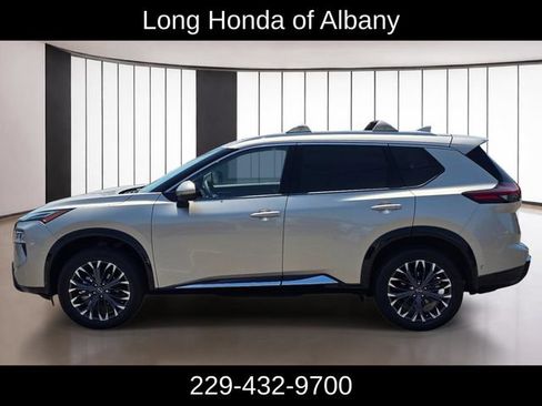 Used 2026 Nissan Rogue Platinum w/ Platinum Premium Package AWD/4WD image 10