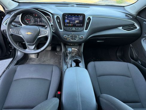 Used 2024 Chevrolet Malibu LT w/ Midnight Edition image 10